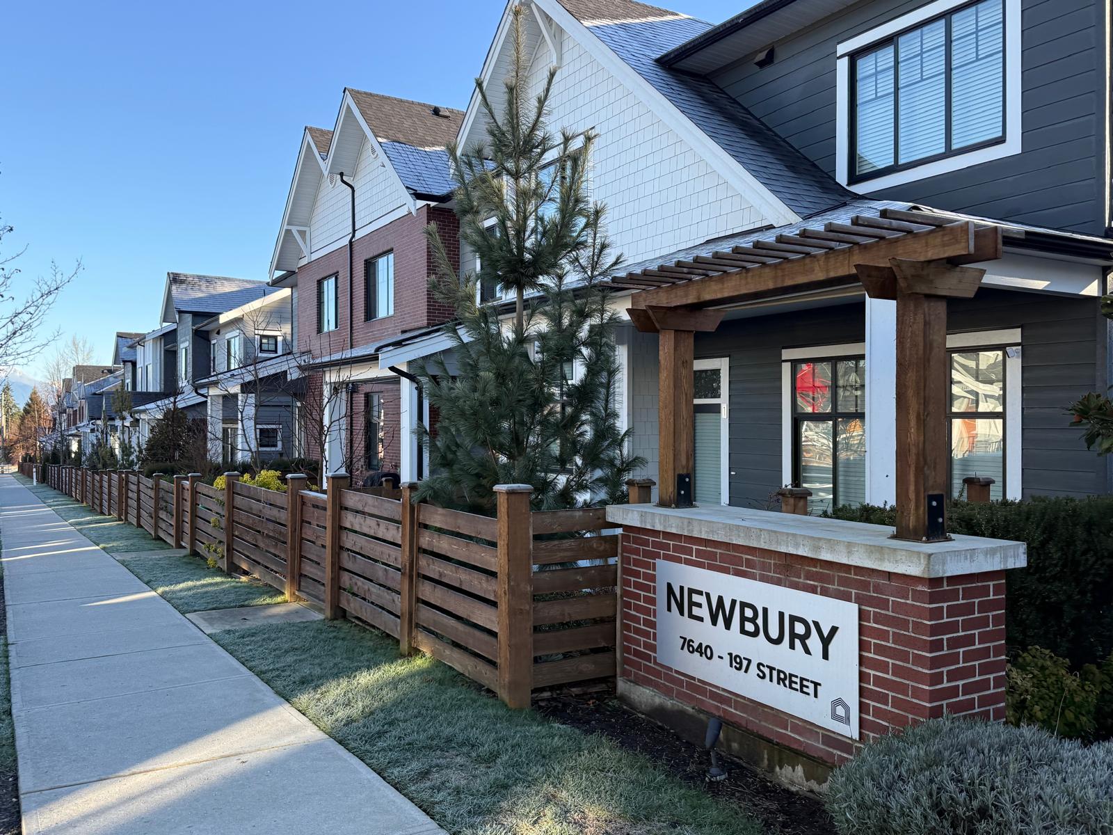 Newbury Zenterra Development Highend Fencing
